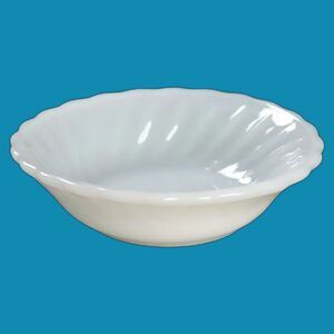 Vintage Anchor Hocking Shell White Milk Glass Scalloped  Edge 8.5" Serving Bowl